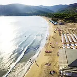 Th 4* Lacona