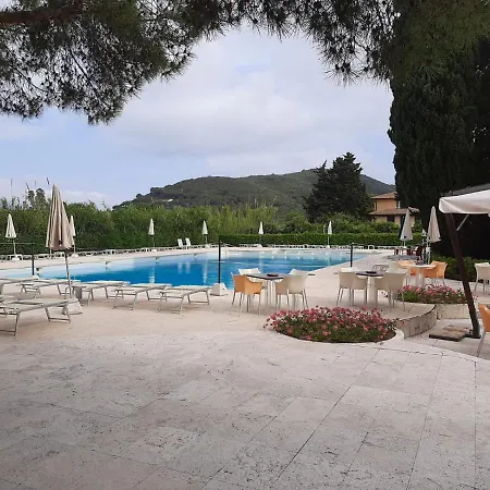 Resort Club