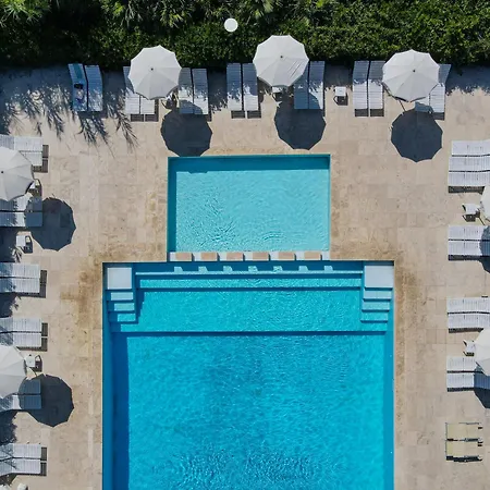 Resort Club Lacona