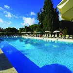 Th 4* Lacona