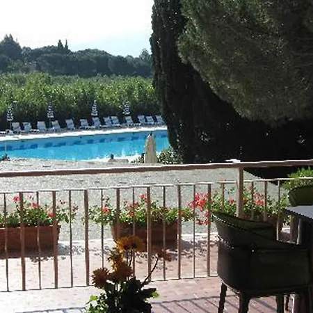 Resort Th Lacona