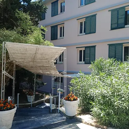 Th Resort Lacona