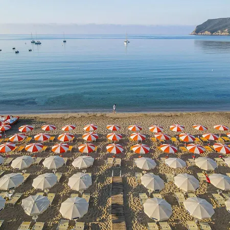 Resort Th Lacona