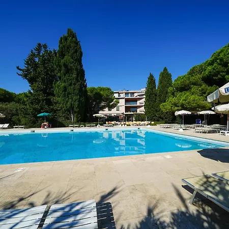 Club Апартаменты Лакона