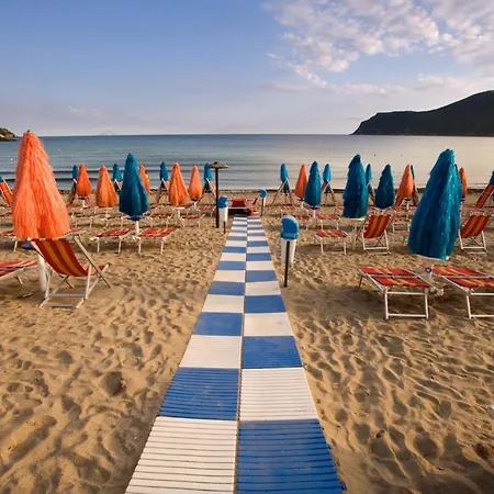 Апартаменты Club Лакона