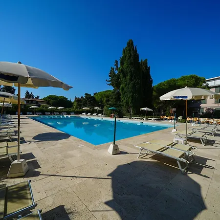 Club Θέρετρο 4*