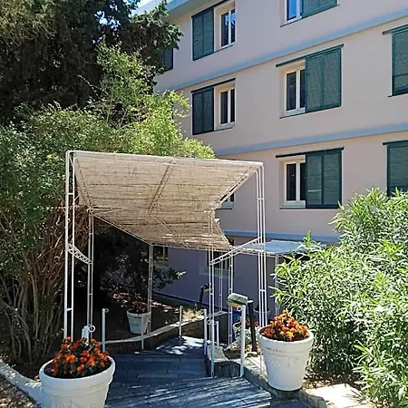 Resort Th Lacona