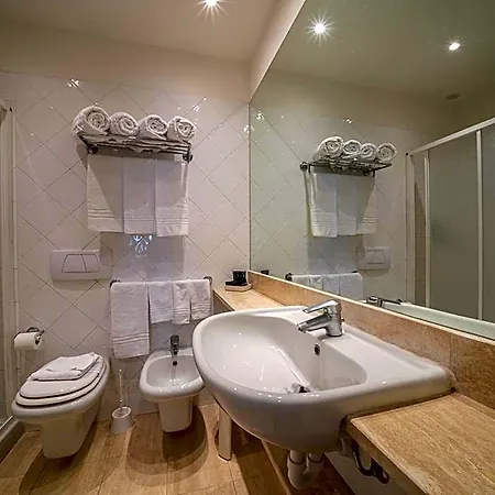 Th 4*