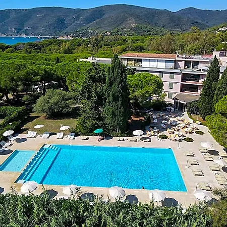 Th 4* Lacona